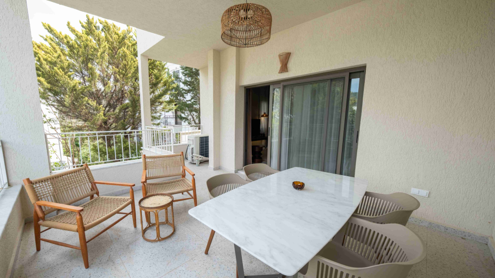 For rent Duplex Apartment Layout 2+1, with 2 Bathrooms, Balcony and Terrace with Access to the Pool