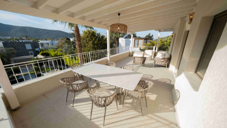 PENTHOUSE for rent Layout 2+1, 2 bathrooms, balcony and large terrace