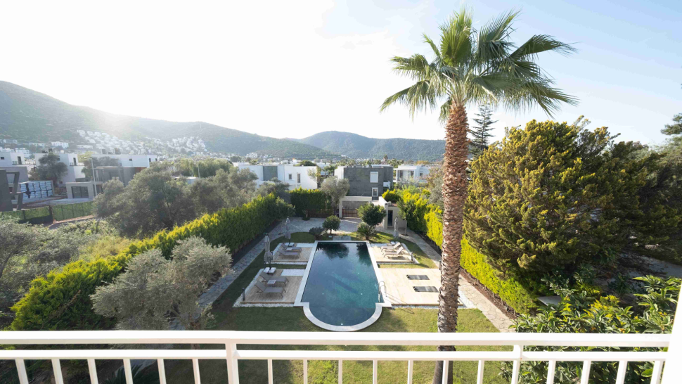 PENTHOUSE for rent Layout 2+1, 2 bathrooms, balcony and large terrace