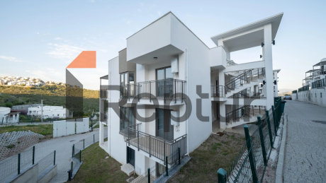 For sale apartment from the owner, ready 2+1 with a view of the lake.