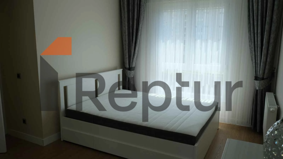 Furnished spacious apartment 2+1 for sale from the owner, Kucukcekmece district