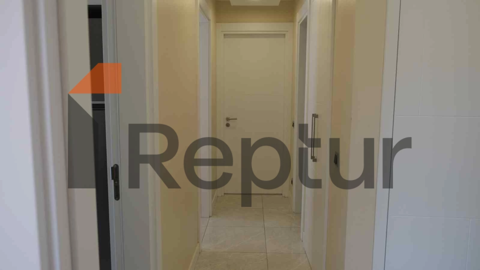 Furnished spacious apartment 2+1 for sale from the owner, Kucukcekmece district