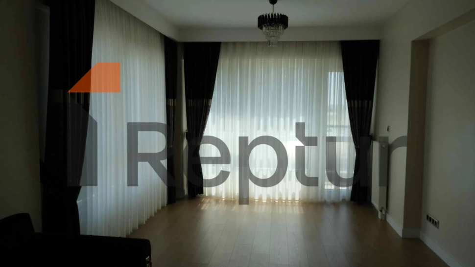 Furnished spacious apartment 2+1 for sale from the owner, Kucukcekmece district
