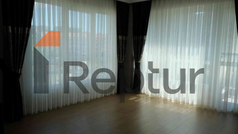Furnished spacious apartment 2+1 for sale from the owner, Kucukcekmece district