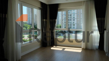 Furnished spacious apartment 2+1 for sale from the owner, Kucukcekmece district