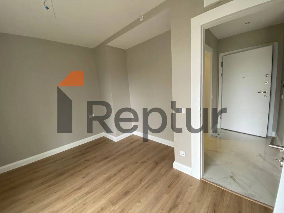 For sale apartment from the owner with a modern design 1+1 in the Bahcesehir area.