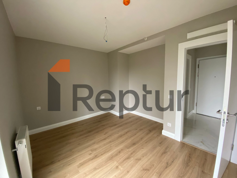 For sale apartment from the owner with a modern design 1+1 in the Bahcesehir area.