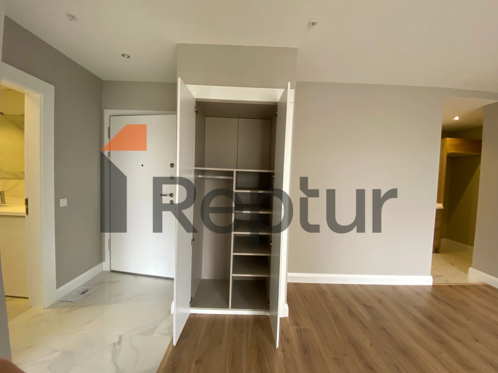 For sale apartment from the owner with a modern design 1+1 in the Bahcesehir area.