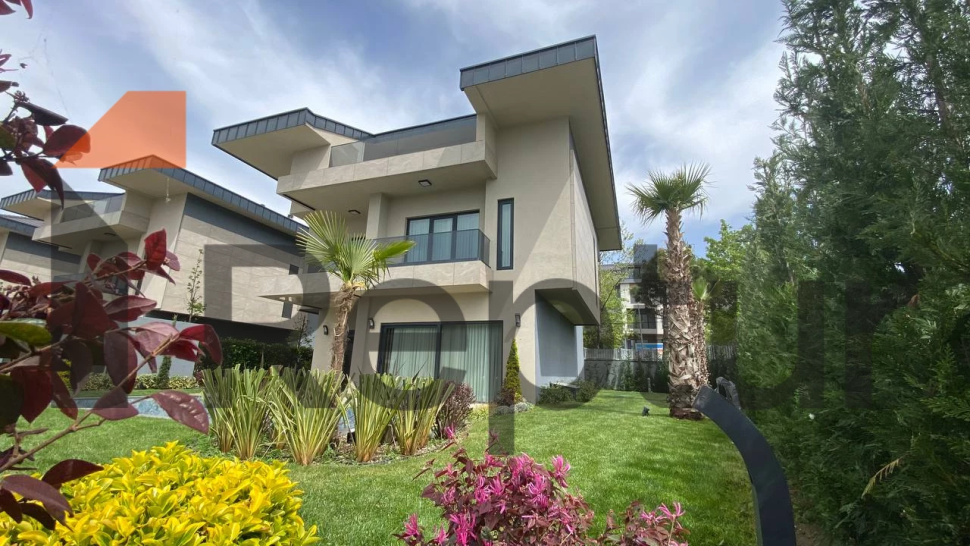 Private villas with a beautiful panorama of the Sea of Marmara