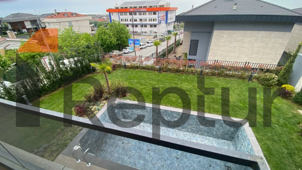 Private villas with a beautiful panorama of the Sea of Marmara