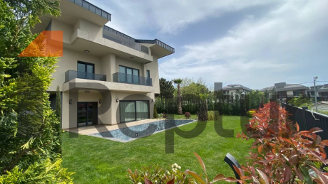 Private villas with a beautiful panorama of the Sea of Marmara