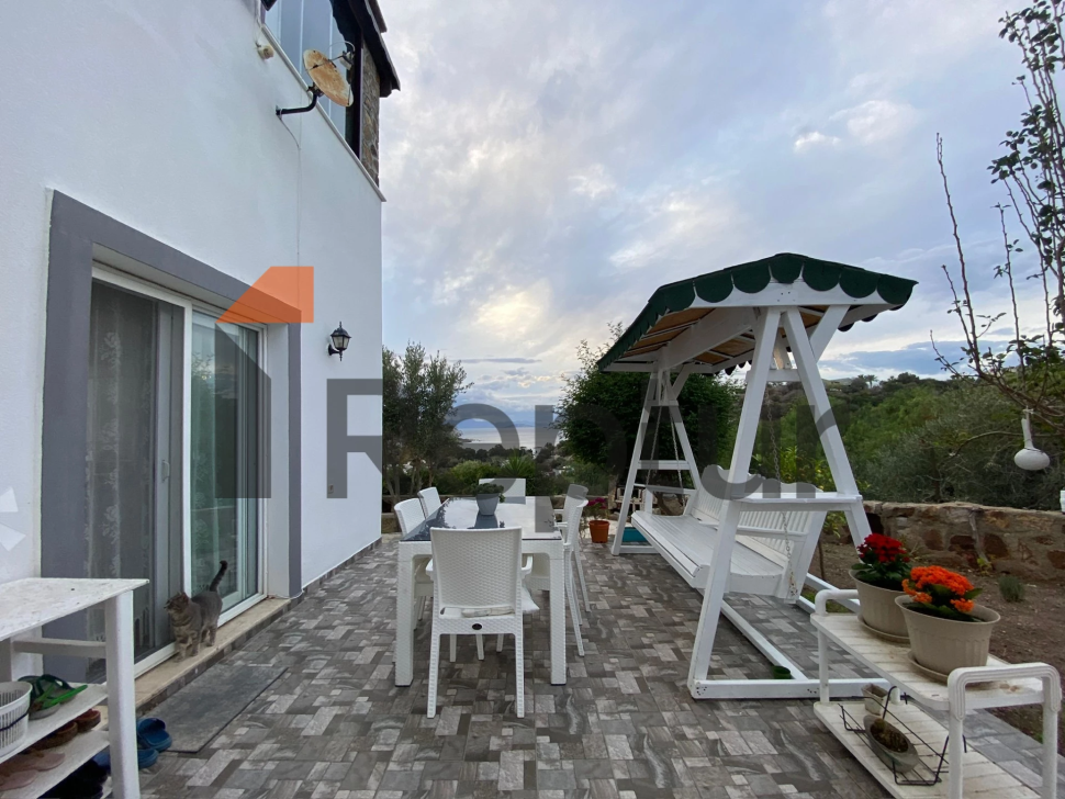 For sale 4+2 property from owner with sea view Gumusluk area