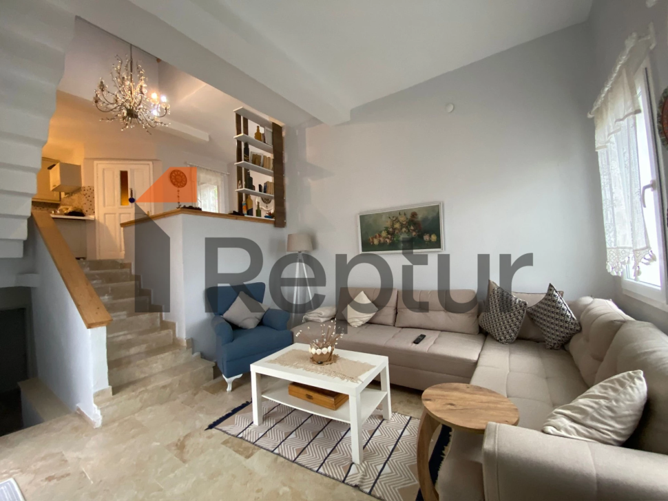 For sale 4+2 property from owner with sea view Gumusluk area