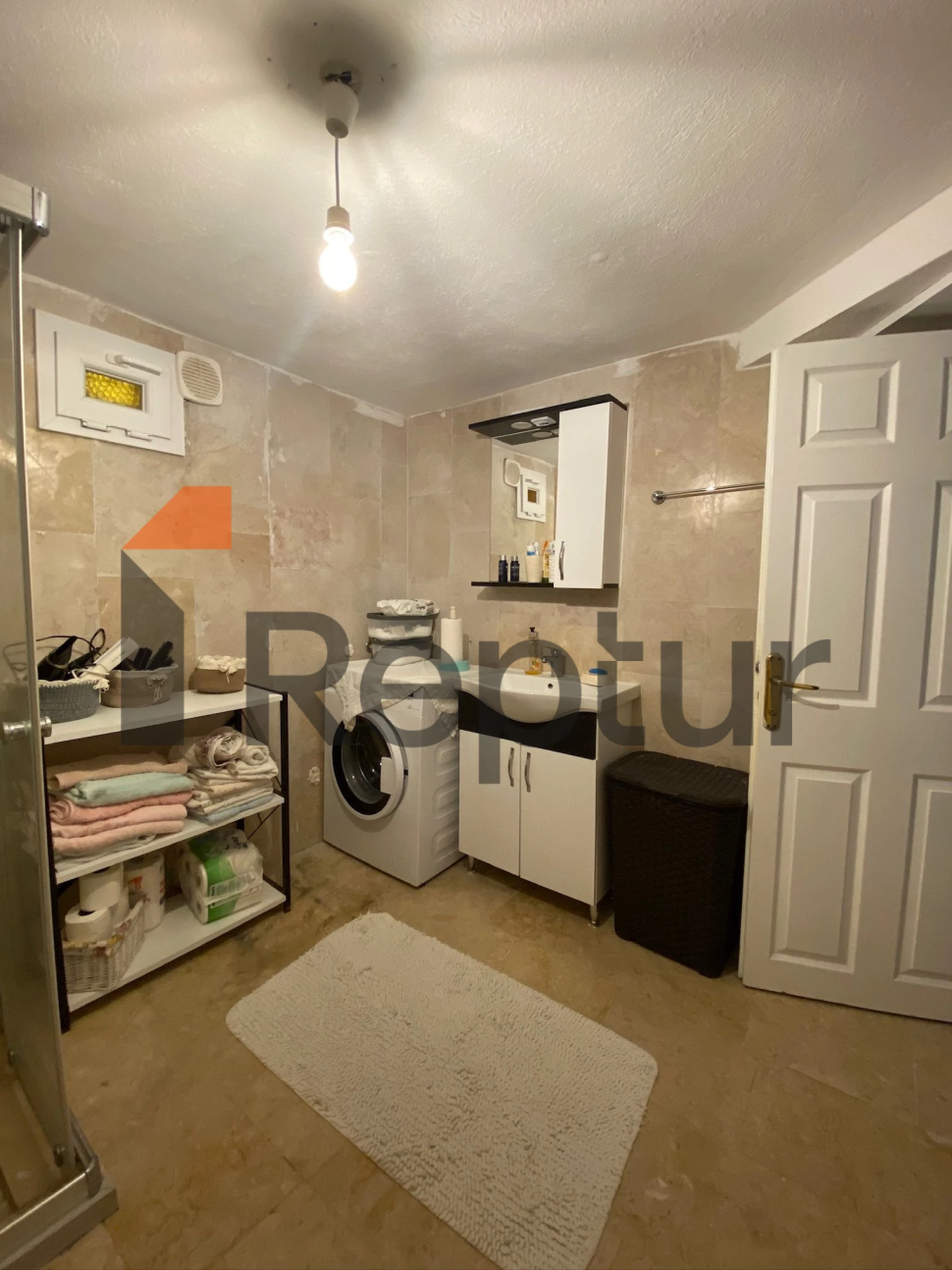 For sale 4+2 property from owner with sea view Gumusluk area