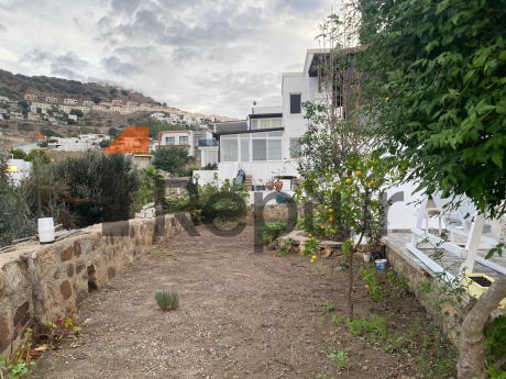 For sale 4+2 property from owner with sea view Gumusluk area