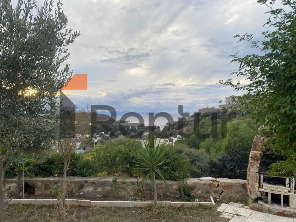 For sale 4+2 property from owner with sea view Gumusluk area