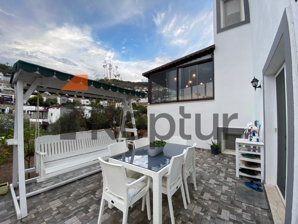 For sale 4+2 property from owner with sea view Gumusluk area