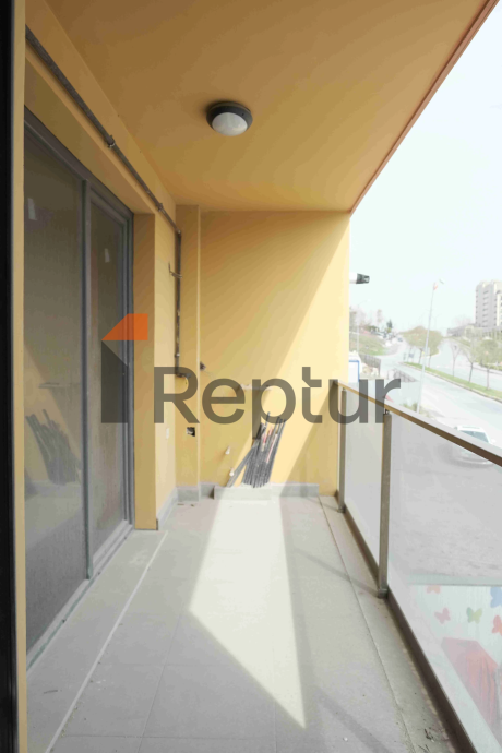 For sale apartment from the owner 3+1 with two bathrooms near West Marina