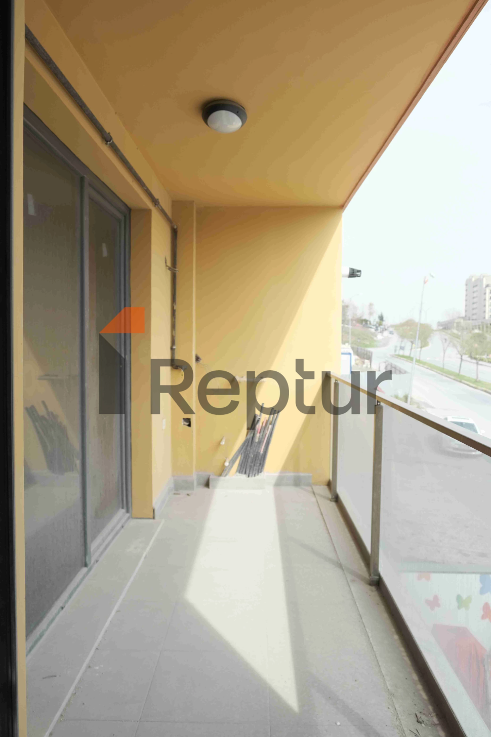 For sale apartment from the owner 3+1 with two bathrooms near West Marina