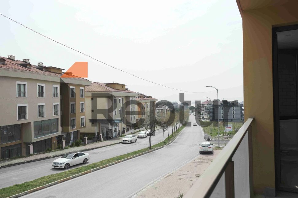 For sale apartment from the owner 3+1 with two bathrooms near West Marina