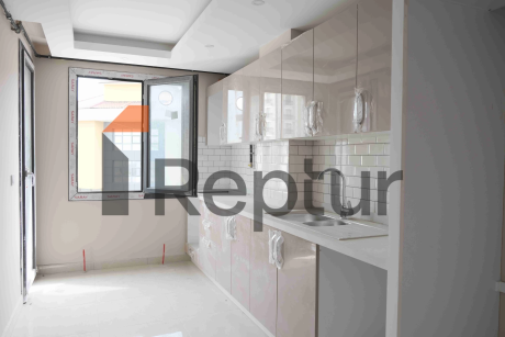 For sale apartment from the owner 3+1 with two bathrooms near West Marina