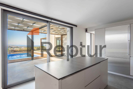 For sale 3+1 villa in premium segment from developer in Yalikavak area