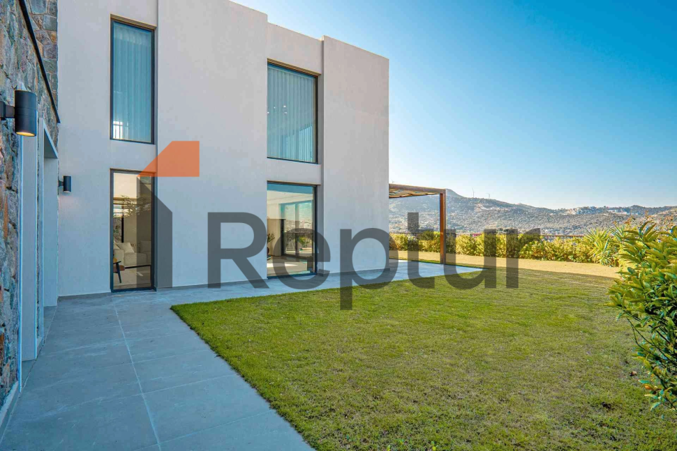 For sale 3+1 villa in premium segment from developer in Yalikavak area