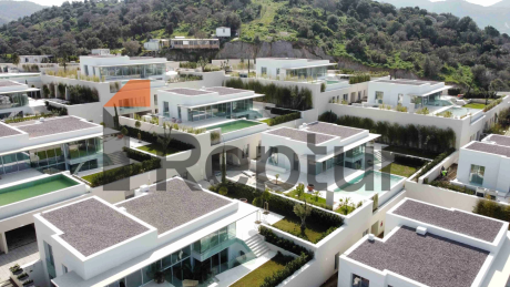 Modern villas with contemporary design overlooking the marina in Yalikavak