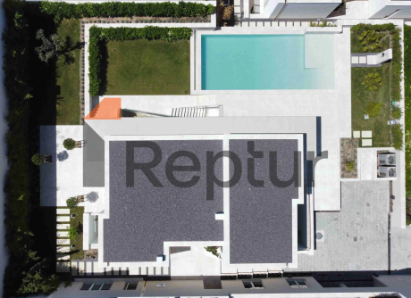 Modern villas with contemporary design overlooking the marina in Yalikavak