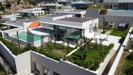 Modern villas with contemporary design overlooking the marina in Yalikavak