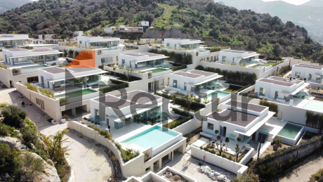 Modern villas with contemporary design overlooking the marina in Yalikavak