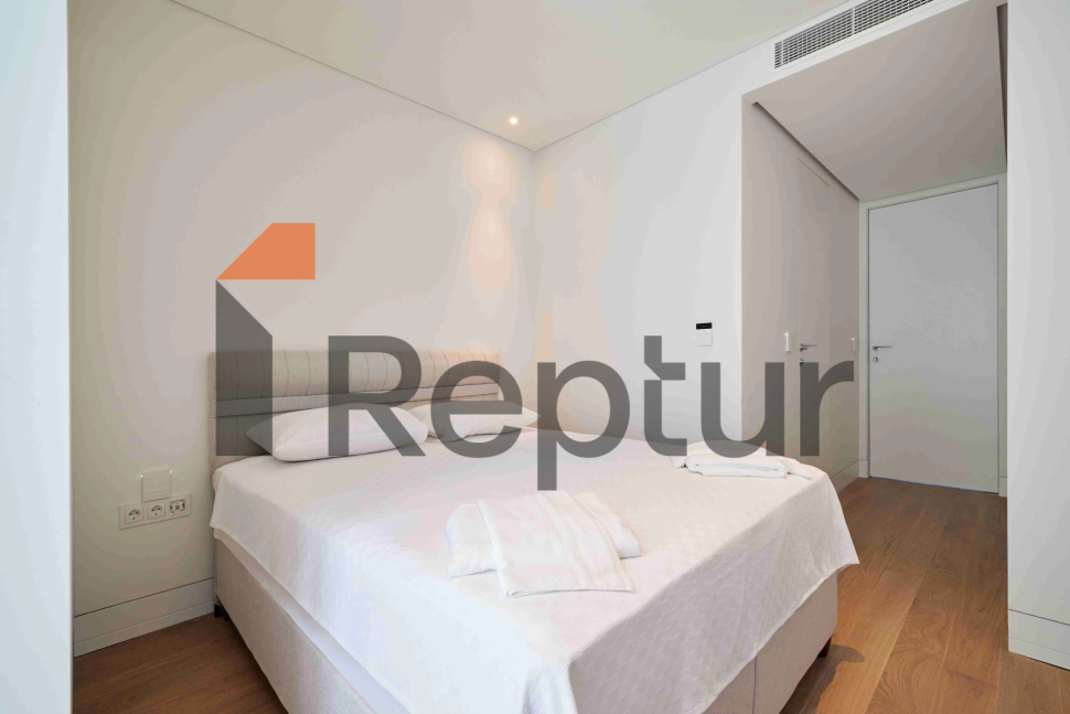 Modern villas with contemporary design overlooking the marina in Yalikavak