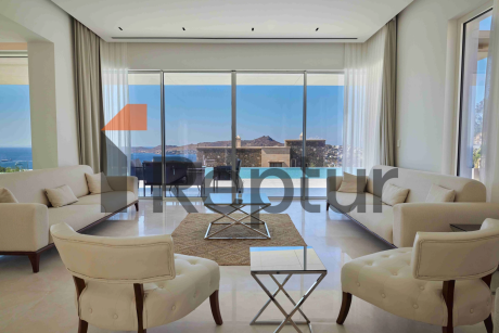 Modern villas with contemporary design overlooking the marina in Yalikavak