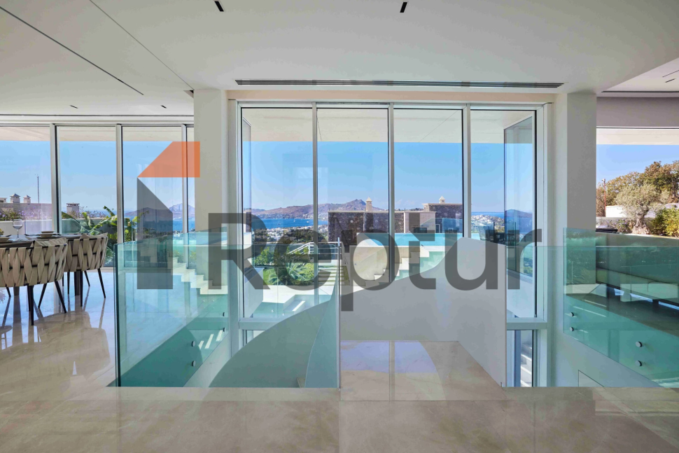 Modern villas with contemporary design overlooking the marina in Yalikavak