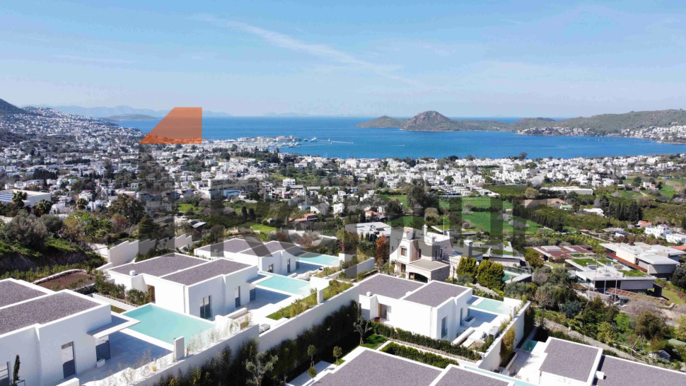 Modern villas with contemporary design overlooking the marina in Yalikavak