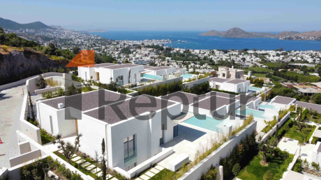 Modern villas with contemporary design overlooking the marina in Yalikavak