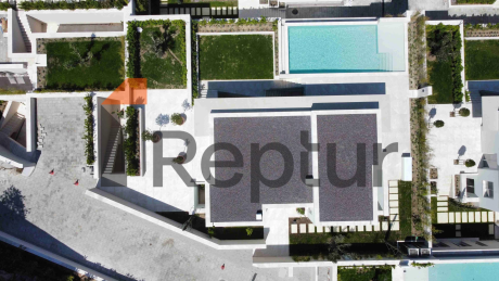 Modern villas with contemporary design overlooking the marina in Yalikavak