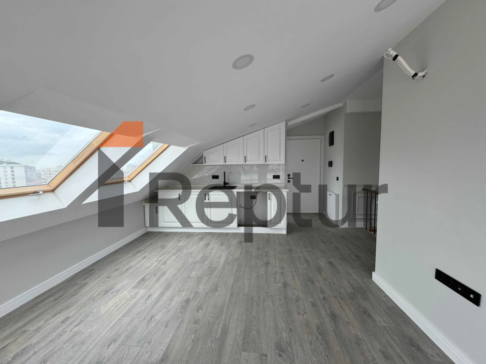 Dublex 4+2 apartment for sale from owner in Kadikoy district