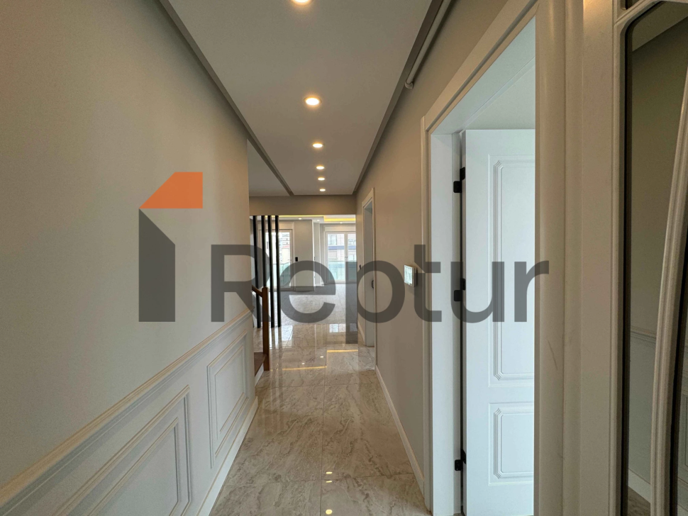 Dublex 4+2 apartment for sale from owner in Kadikoy district
