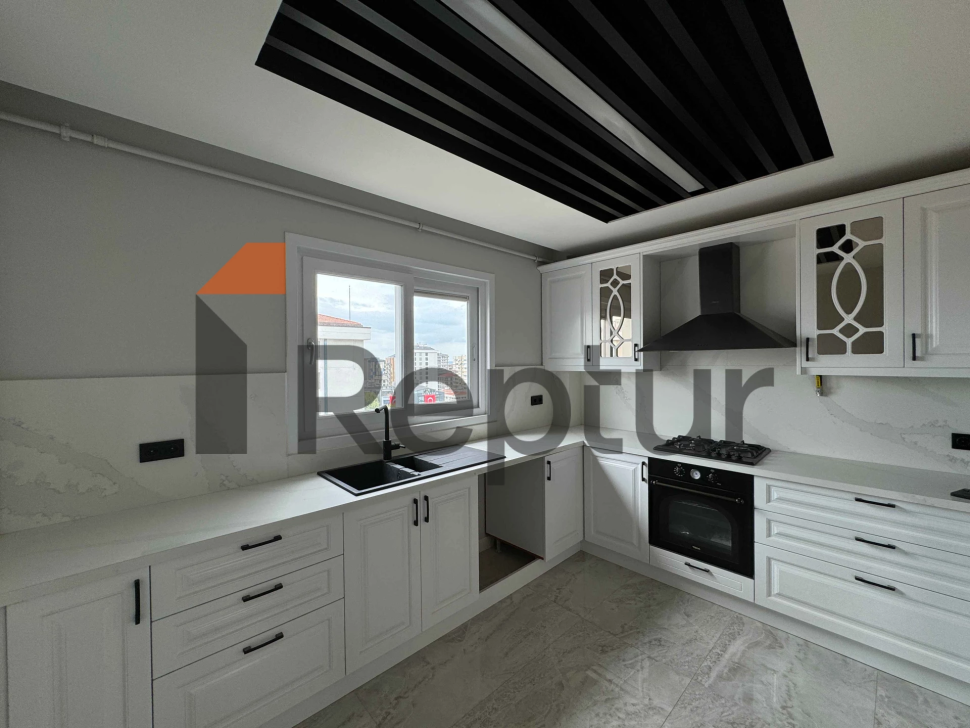 Dublex 4+2 apartment for sale from owner in Kadikoy district