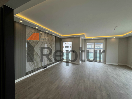 Dublex 4+2 apartment for sale from owner in Kadikoy district