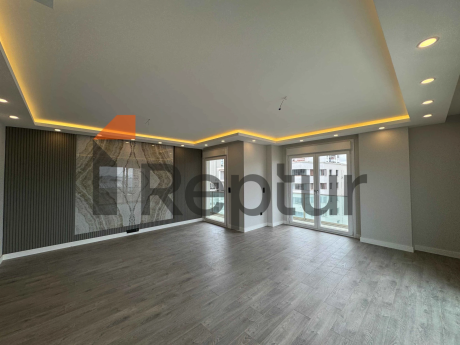 Dublex 4+2 apartment for sale from owner in Kadikoy district