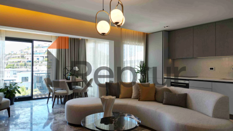 Luxury residences on the first coastline.