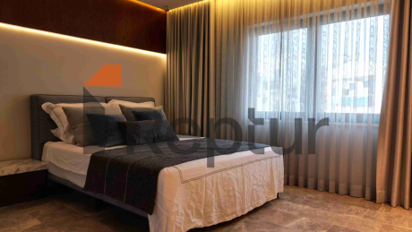 Luxury residences on the first coastline.