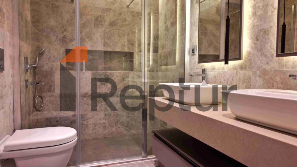 Luxury residences on the first coastline.