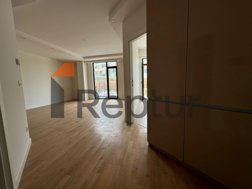 For sale apartment from the owner 1+1 in a prestigious high-class area of Istanbul