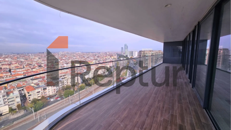 Buy an apartment in Istanbul 3.5+1 with a sea view in the historical center of Istanbul