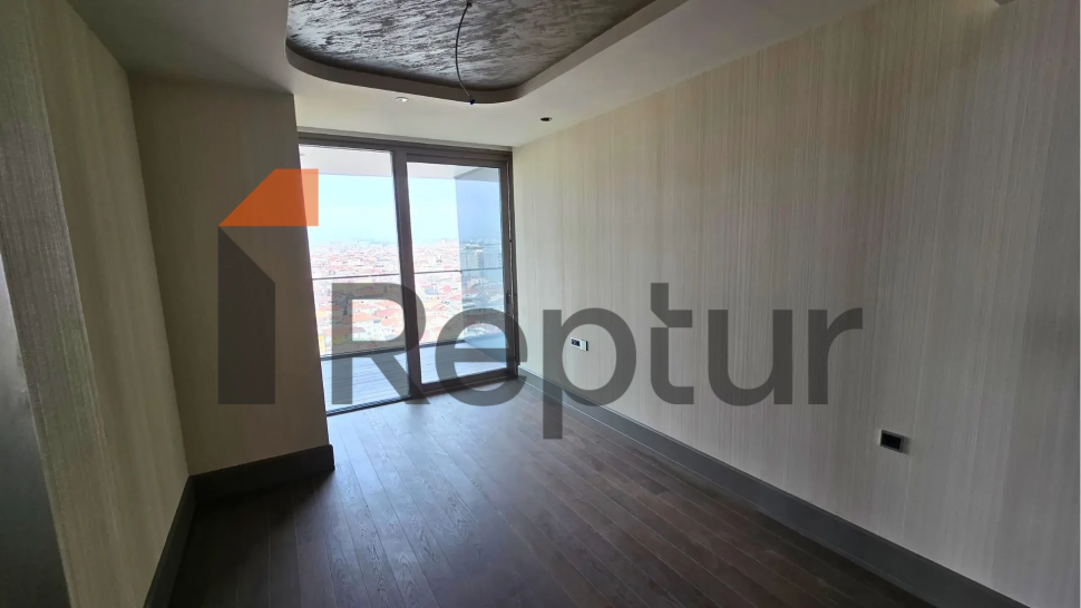 Buy an apartment in Istanbul 3.5+1 with a sea view in the historical center of Istanbul