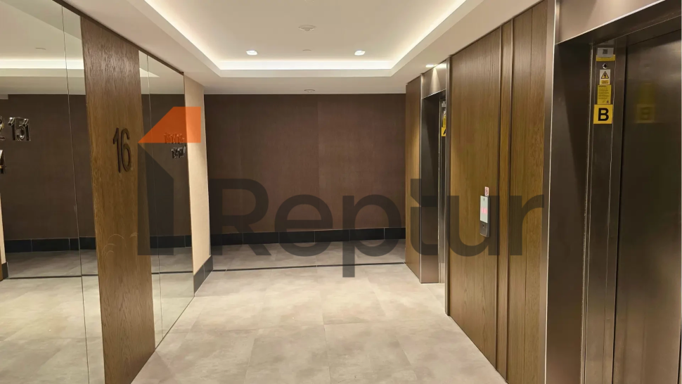 Buy an apartment in Istanbul 3.5+1 with a sea view in the historical center of Istanbul