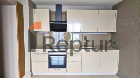 Luxury 3+1 apartment in a modern complex with panoramic views of the Marmara Sea and green areas in the historical center of Istanbul